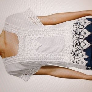 Johnny Was White Lace Scallop crochet Top Size Large